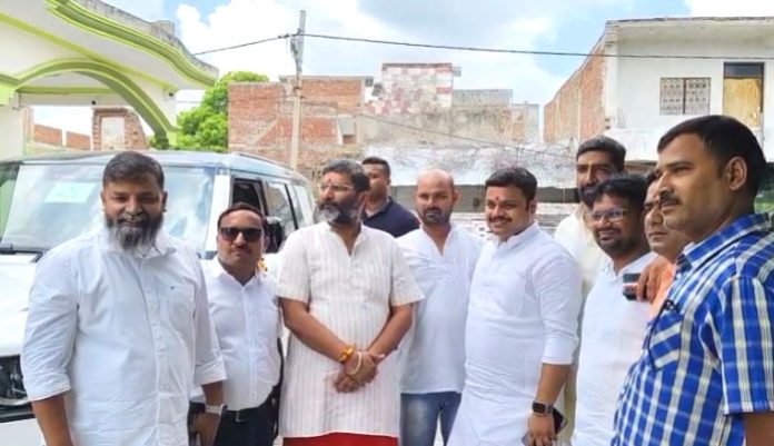After reaching Bhagwantnagar in Unnao, BJP leader Avichal Shukla offered prayers at Maa Chandika Devi Temple