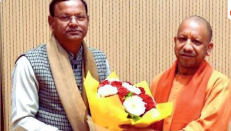 लखनऊ में मुख्यमंत्री आवास पर हुई यूपी बीजेपी की कोर कमेटी बैठक, जिसमें योगी सरकार के संभावित मंत्रिमंडल विस्तार पर चर्चा की गई।