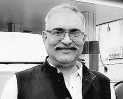 यह तस्वीर परिवादी नृपेन्द्र पांडेय की है। उन्होंने राहुल गांधी पर देशद्रोह का आरोप लगाया है।