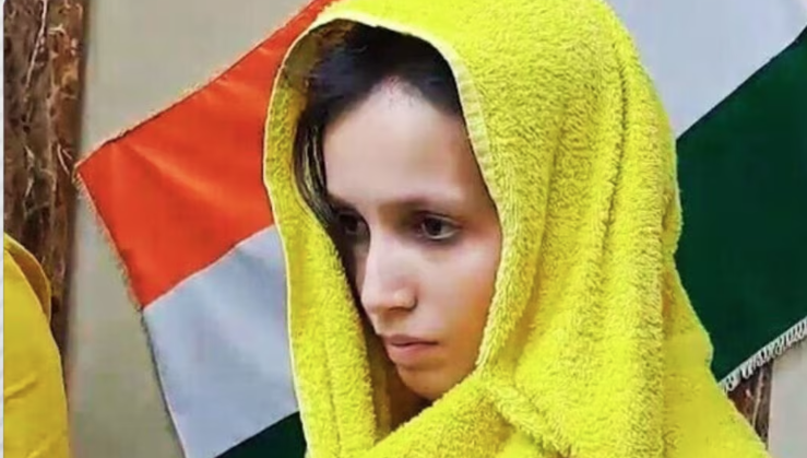 मेरठ के शास्त्रीनगर इलाके में सामने आया नीला ड्रम हत्याकांड, जिसमें पत्नी और प्रेमी पर पति की हत्या का आरोप है